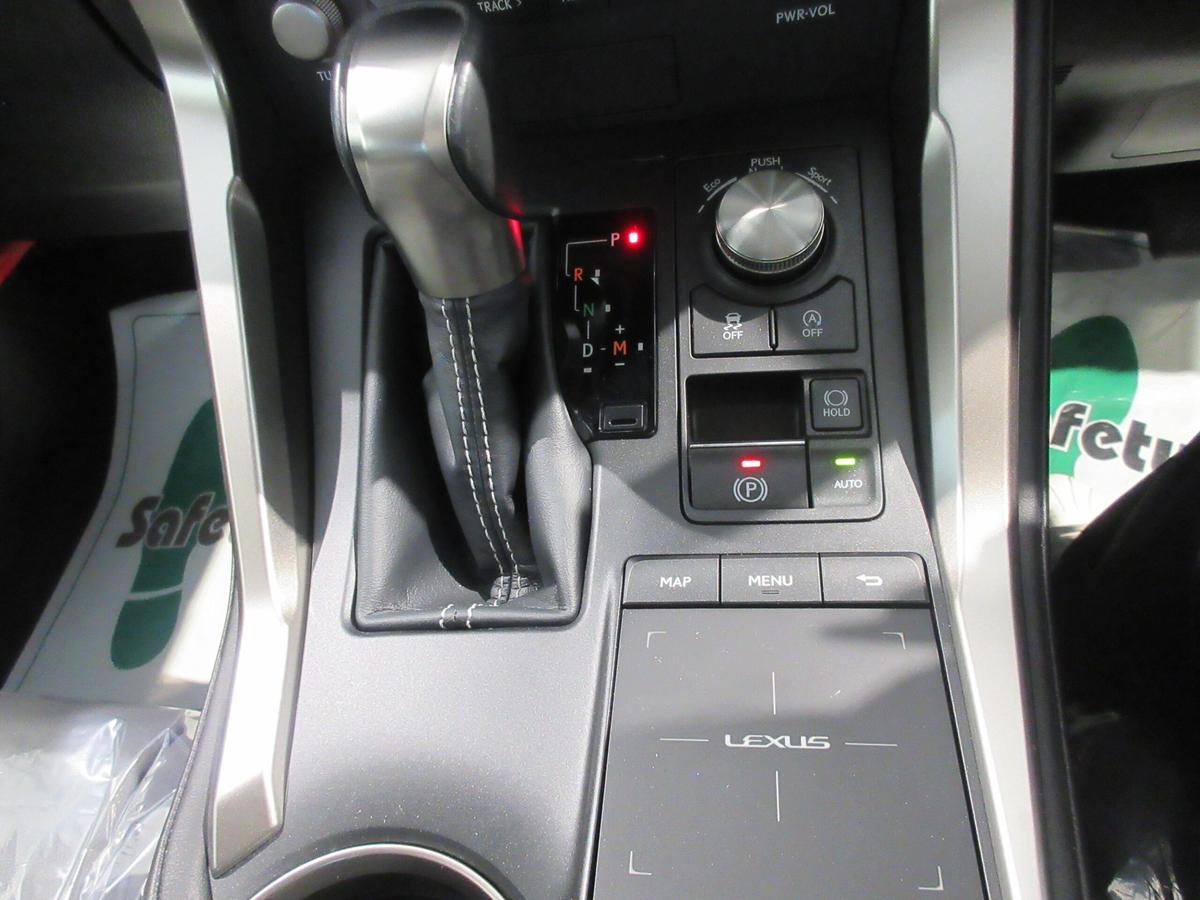 レクサス  NX