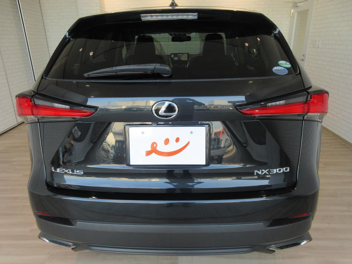レクサス  NX
