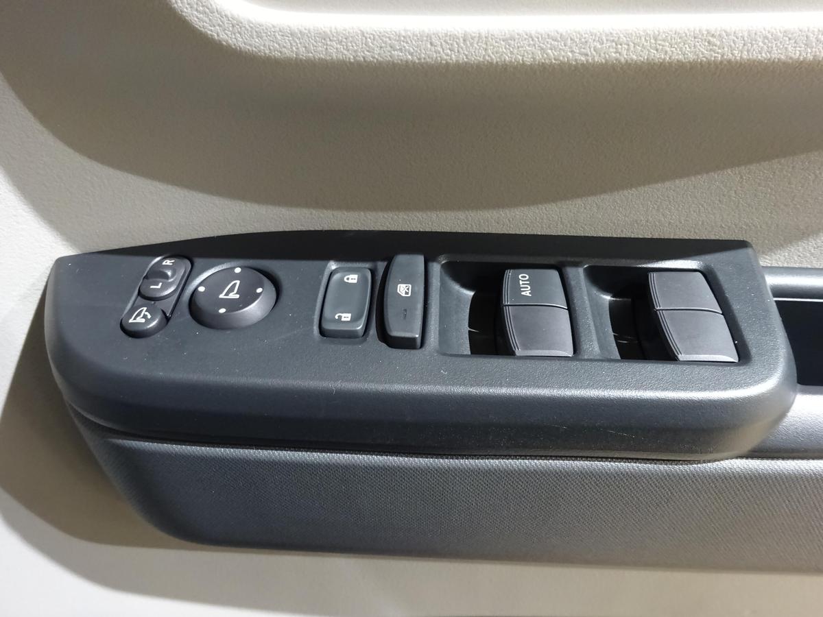 ホンダ  N-BOX